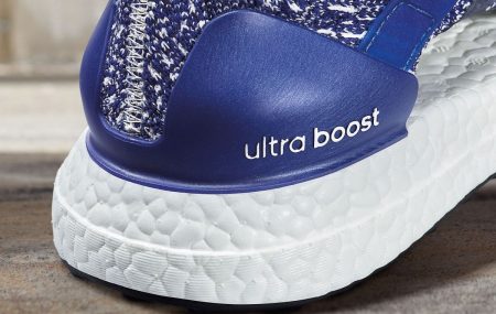 Brandul german a lansat recent un model de pantof sport foarte interesant. De fapt este o variație a modelului adidas Ultra Boost, o gamă a mărcii dedicată alergătorilor profesioniști. Pantofii de alergare Ultra Boost fără șireturi vin cu o nouă propunere pentru atleții profesioniști dar și pentru cei care practică sportul din pasiune și urmăresc […]