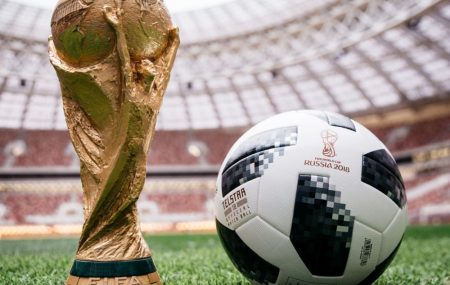 Campionatul Mondial din Rusia are de acum și o mingea de fotbal oficială, după ce Adidas lansează Telstar 18 care urmează să fie driblată, pasată și șutată de cei mai buni jucători ai lumii. Telstar 18 este un omagiu adus primei mingi Adidas care a fost desemnată minge oficială a unui Campionat Mondial, Telstar 1970. […]